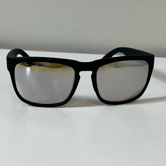 New Blue Otter Cumberland Made in Italy Black Reflective Polarized Sunglasses - Picture 9 of 12